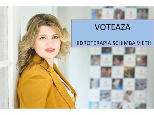 Un vot ajută un copil să continue orele de hidroterapie