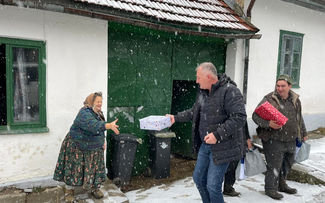 CRACIUNUL A AJUNS SI LA NOI